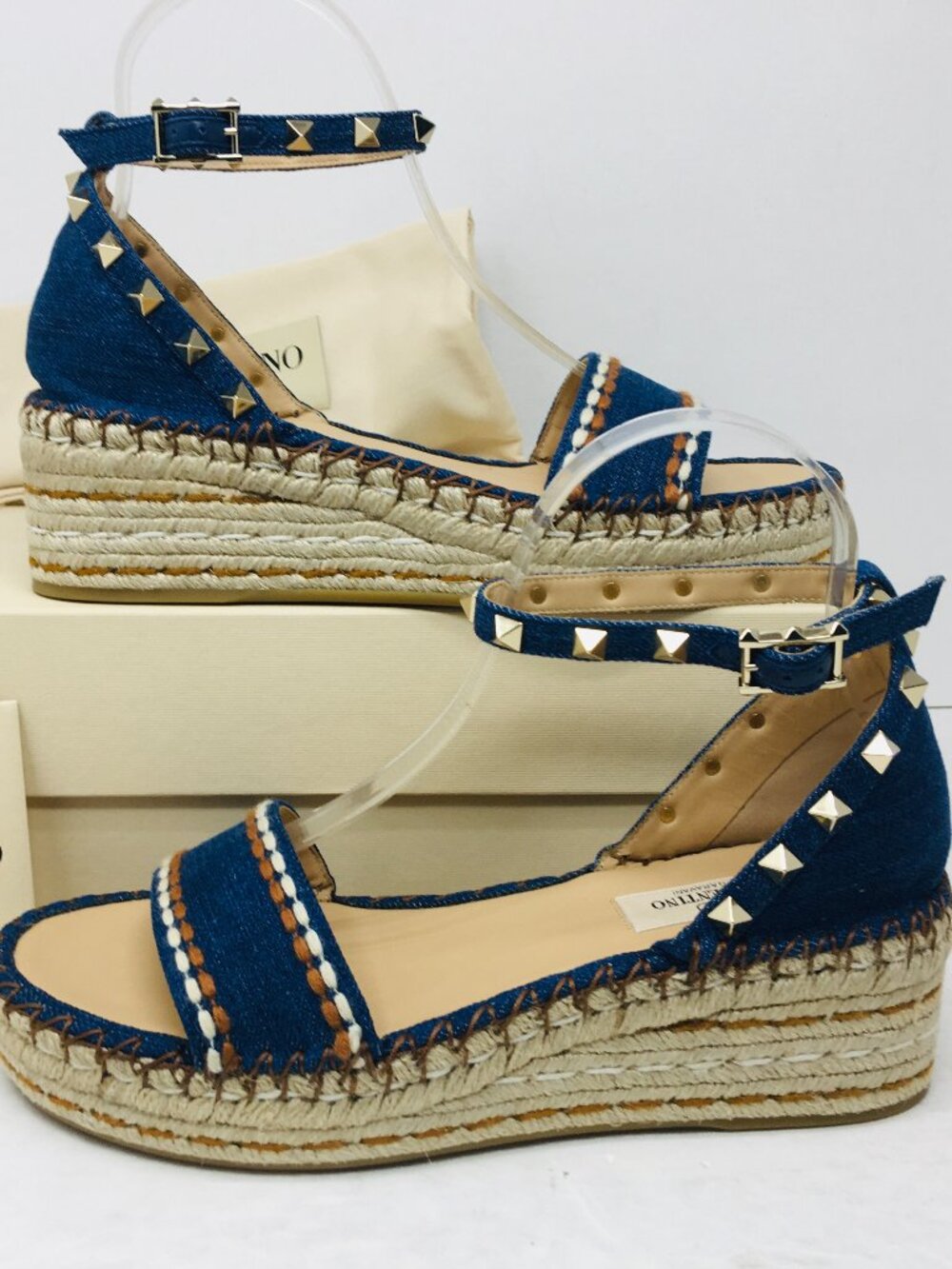 Valentino Garavani 55mm Rockstud Denim Wedge Sandals 8 M - Picture 2 of 11